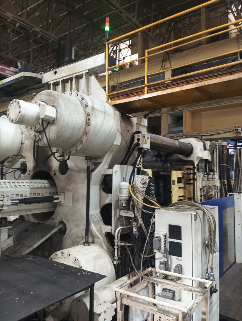 industrial plastic moulding machine repair service